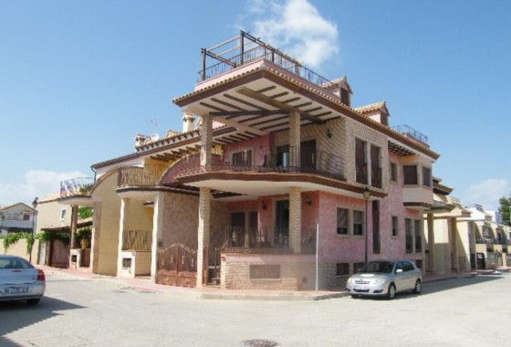 Dom miejski - Sprzedaż - Daya Nueva -
                Costa Blanca