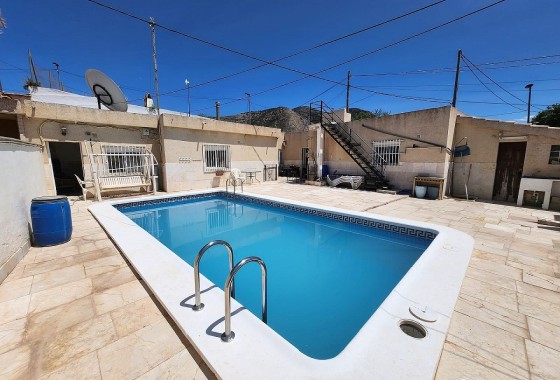 Finca / Casa de campo - Venta - Algueña - Algueña