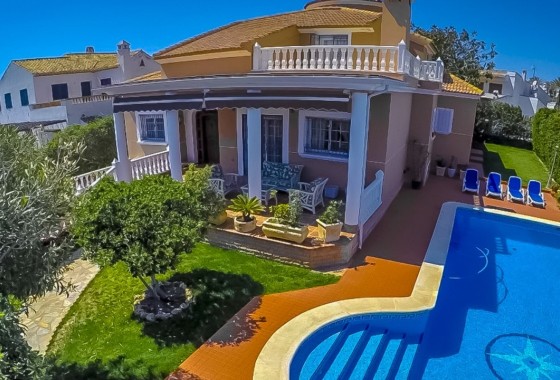 Finca Country Property - Sale - Torrevieja - Torrevieja