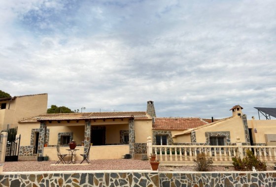Finca / Dom wiejski - Sprzedaż - La Murada -
                La Murada