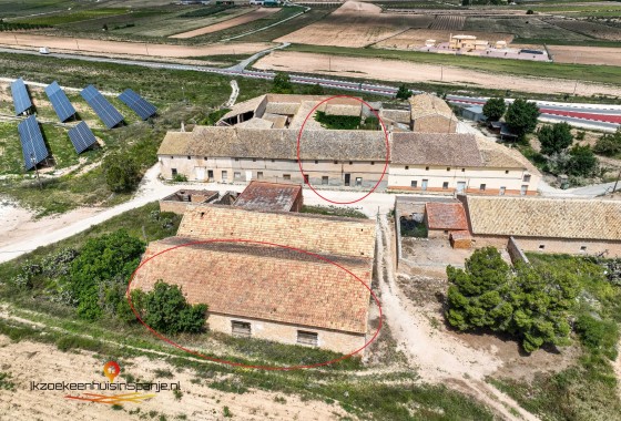 Finca / Dom wiejski - Sprzedaż - Pinoso -
                Pinoso
