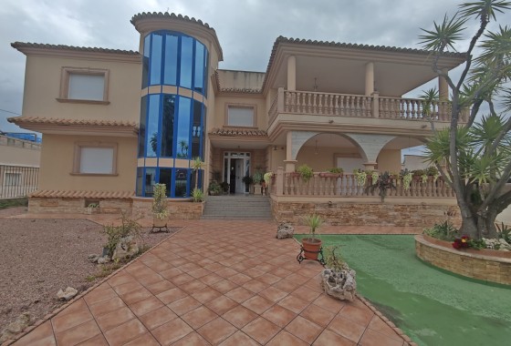 Finca nieruchomość wiejska - Sprzedaż - Orihuela -
                Orihuela