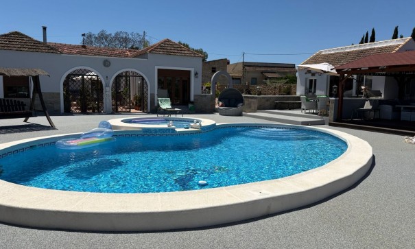 Freistehende Villa - Resale - Jacarilla - Jacarilla