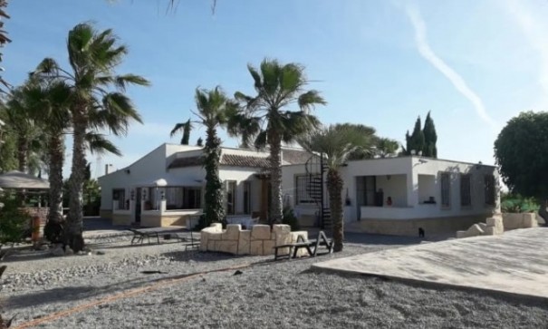 Freistehende Villa - Resale - La Matanza - La Matanza