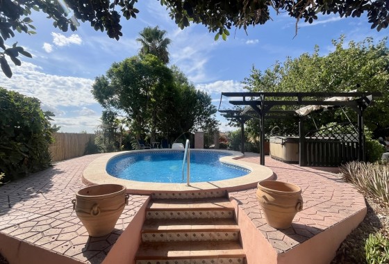 Freistehende Villa - Resale -
        Orihuela - C2L-90079