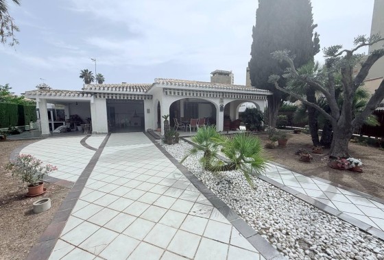 Freistehende Villa - Resale - Orihuela Costa - Campoamor