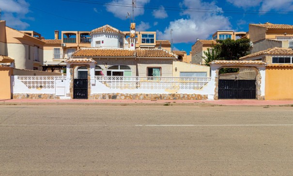 Freistehende Villa - Resale - Orihuela Costa - Los Almendros-La Florida