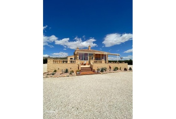 Freistehende Villa - Resale - Pinoso - Pinoso Alicante