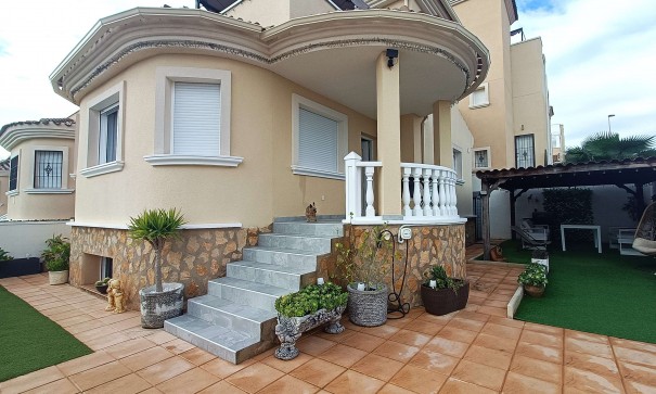 Freistehende Villa - Resale - San Miguel de Salinas - Comunidad de las Comunicaciones