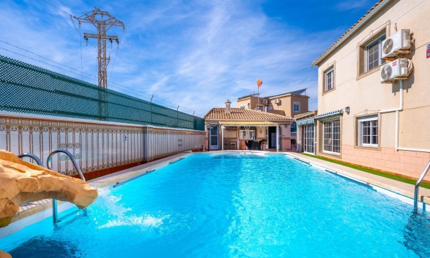 Freistehende Villa - Resale - Torrevieja - El chaparral
