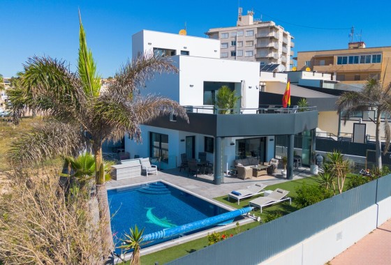 Freistehende Villa - Resale - Torrevieja - Rosaleda