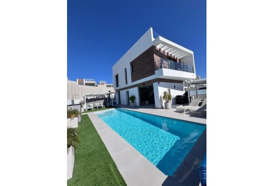 Freistehende Villa - Resale - Villamartín - Costa Blanca