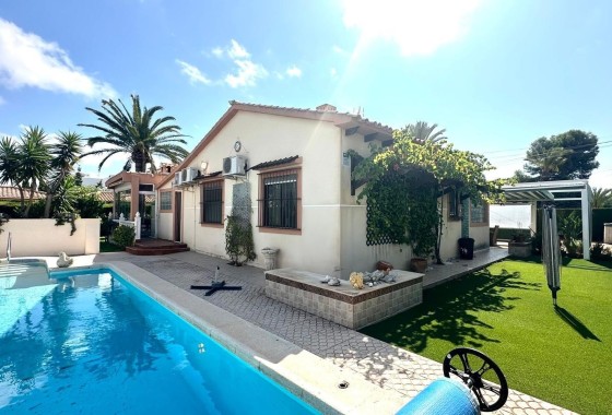 Freistehende Villa - Wiederverkauf - Cabo Roig -
                Cabo Roig