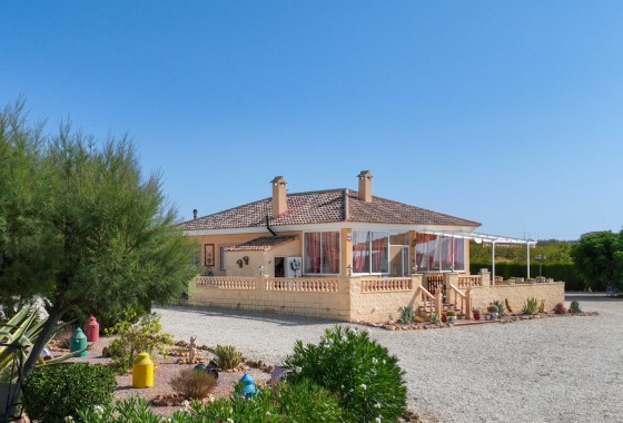 Freistehende Villa - Wiederverkauf - Pinoso - Pinoso