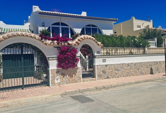 Freistehende Villa - Wiederverkauf - San Miguel de Salinas -
                Inland