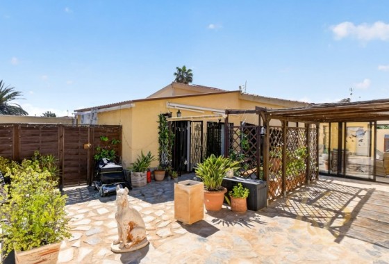 Freistehende Villa - Wiederverkauf - Torrevieja - Costa Blanca