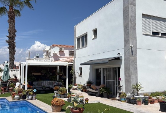 Freistehende Villa - Wiederverkauf - Torrevieja -
                La Siesta