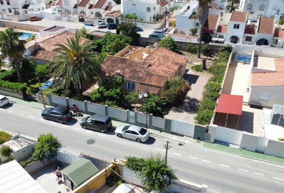 Freistehende Villa - Wiederverkauf - Torrevieja - Playa de los Locos