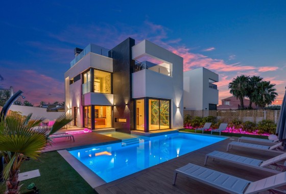 Freistehende Villa - Wiederverkauf - Torrevieja - Torreta florida