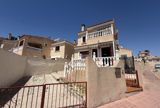 Freistehende Villa - Wiederverkauf - Villamartín -
                Villamartín