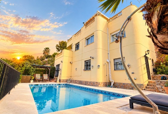 Freistehende Villa - Wiederverkauf - Villamartín - Villamartín