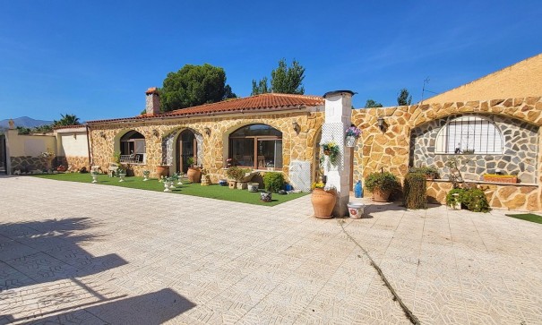 Fristående villa - Återförsäljning - La Romana - La Romana