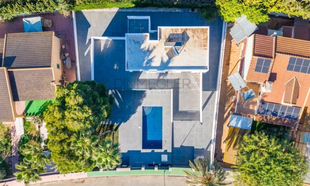 Fristående villa - Återförsäljning - Orihuela Costa - Campoamor