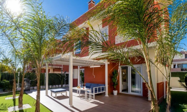 Fristående villa - Återförsäljning - Orihuela Costa - Orihuela Costa