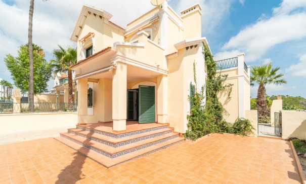 Fristående villa - Återförsäljning - Orihuela Costa - Villamartín