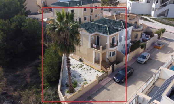 Fristående villa - Återförsäljning - Orihuela - Orihuela