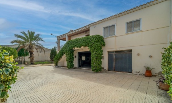 Fristående villa - Återförsäljning - Salinas - Salinas