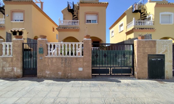 Fristående villa - Återförsäljning - Torrevieja - Aguas nuevas 2