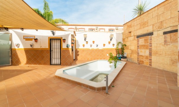 Fristående villa - Återförsäljning - Torrevieja - Los altos