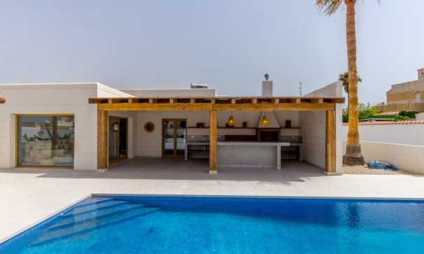 Fristående villa - Återförsäljning - Torrevieja - Torreta florida