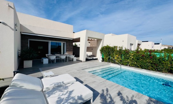 Fritliggende villa - Videresalg - Algorfa - Algorfa