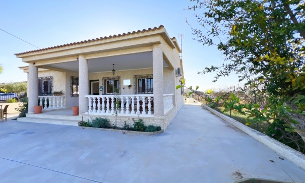 Fritliggende villa - Videresalg - Barbarroja - Barbarroja