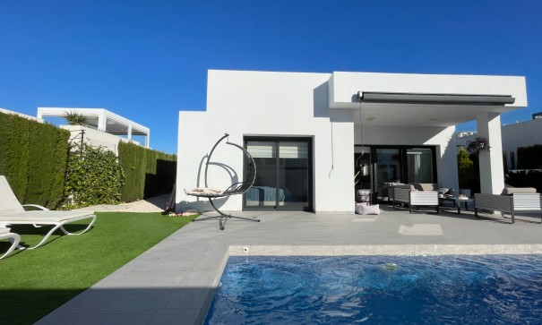 Fritliggende villa - Videresalg - Benijofar - Centro