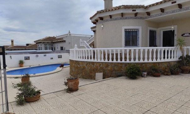 Fritliggende villa - Videresalg - Bigastro - Bigastro