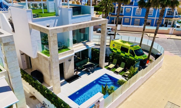 Fritliggende villa - Videresalg - Cabo Roig - Cabo Roig