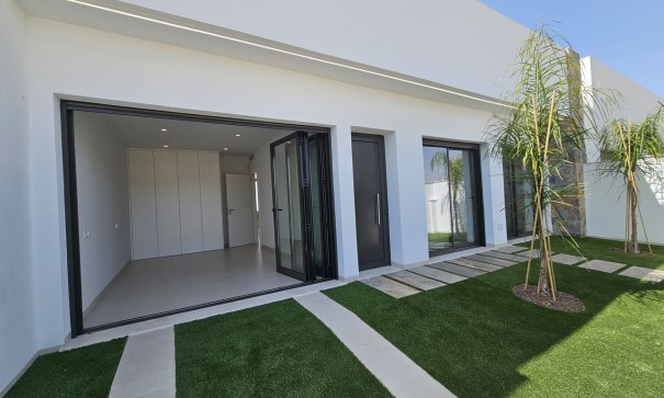 Fritliggende villa - Videresalg - Los Alcazares - Los Alcazares