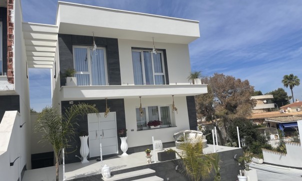 Fritliggende villa - Videresalg - Los Balcones - Los Altos del Edén - Los Balcones