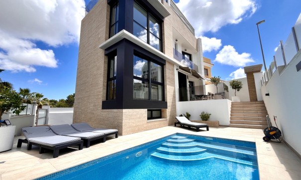 Fritliggende villa - Videresalg - Los Dolses - Los Dolses