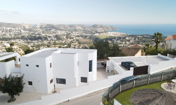 Fritliggende villa - Videresalg - Moraira - Moraira
