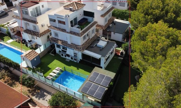 Fritliggende villa - Videresalg - Orihuela Costa - Orihuela Costa