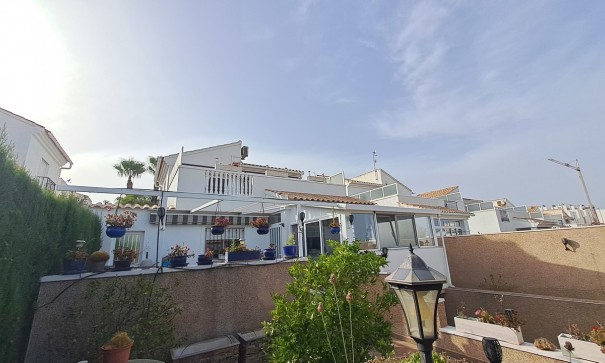 Fritliggende villa - Videresalg - Punta Prima - Punta Prima