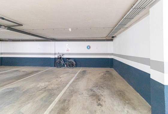 Garage - Herverkoop -
        Orihuela Costa - C0T-34129