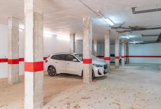 Garage - Herverkoop - Orihuela Costa -
                Montezenia