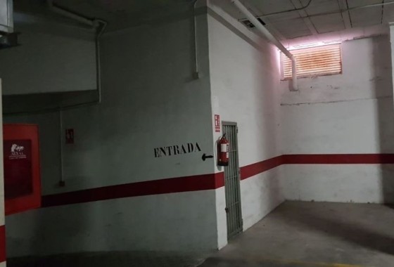 Garage - Revente -
        Torrevieja - C1I-55557