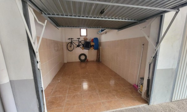 Garage - Videresalg - Orihuela Costa - La Regia