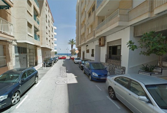 Garage - Wiederverkauf - Torrevieja -
                Playa del Cura